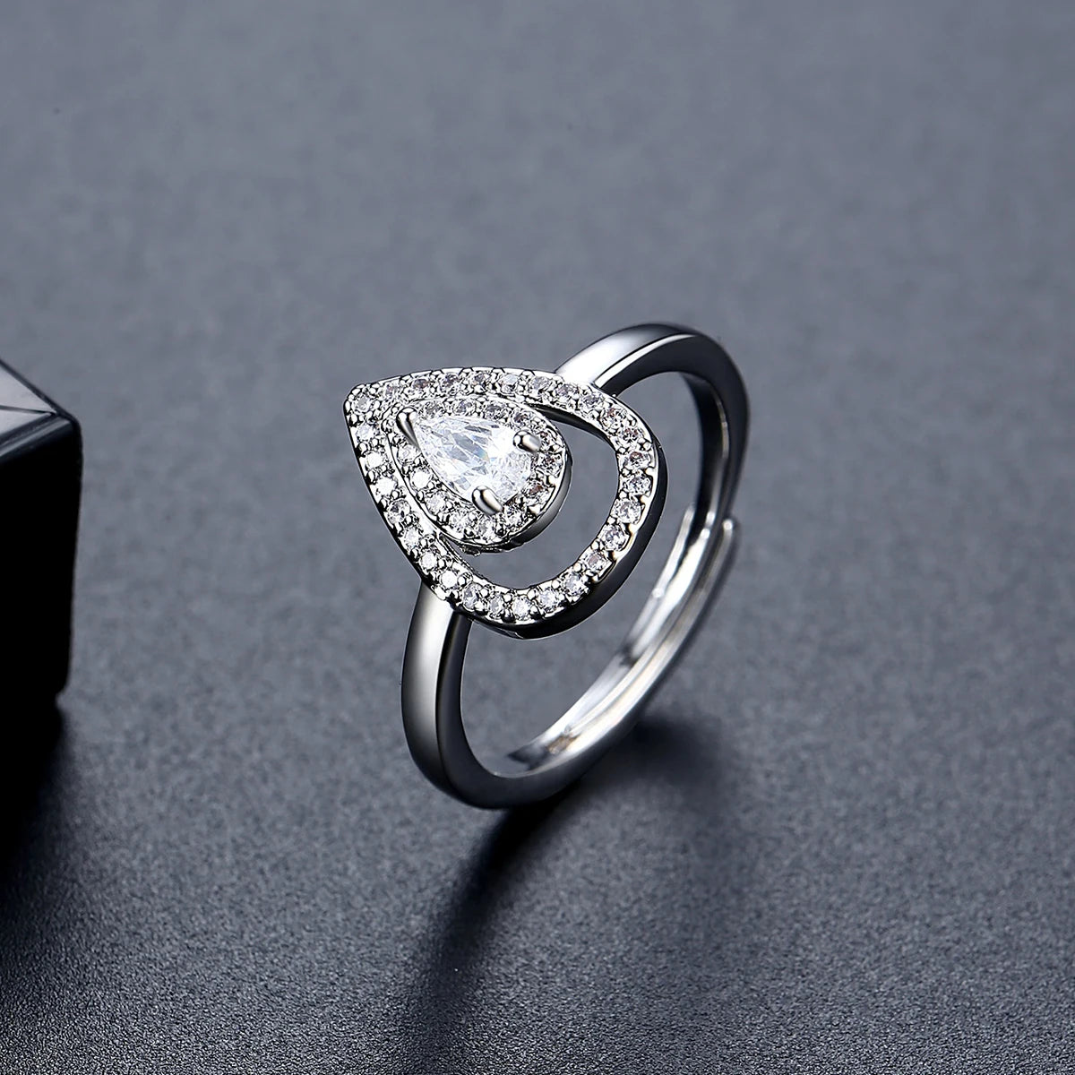 LUOTEEMI Tear Drop Cubic Zirconia Fashion Open Size Jewelry Finger Ring Rhodium Plated Girls Jewelry Ready to Ship