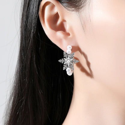 CZCITY the New Listing Christmas Earing Jewelry Woman Hoop Pearl Zircon Bohemian Huggie Lady Bridal Snowflake Earring