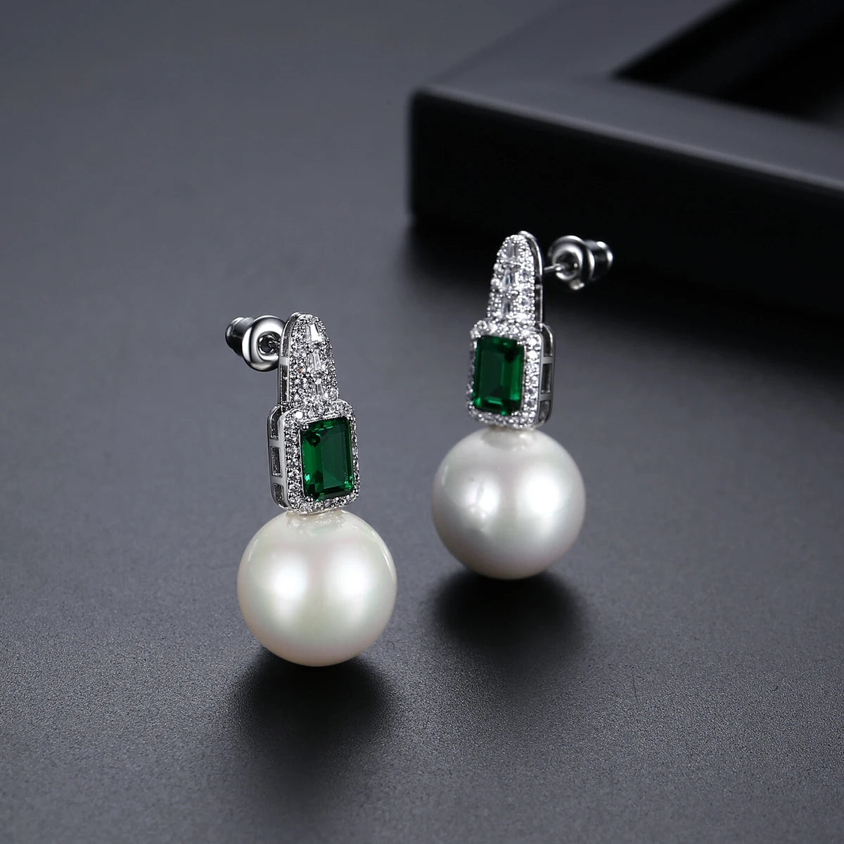 LUOTEEMI Luxury Statement Women Cubic Zirconia Big Glass Imitation Pearl Korean Fashion Zircon Stud Earrings for Party Gifts