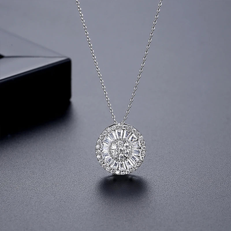 LUOTEEMI Round Disc Fashion Chain Link Jewelry Pendant Necklace Cubic Zirconia Rhodium Plated Necklaces for Women