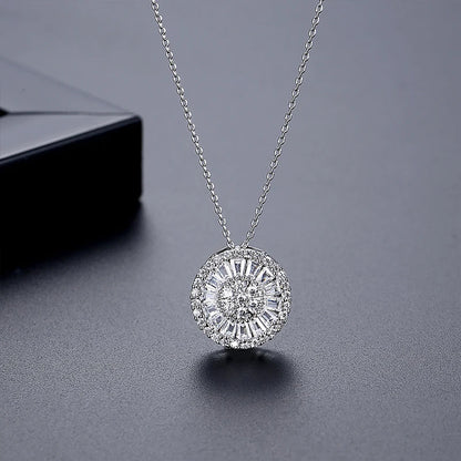 LUOTEEMI Round Disc Fashion Chain Link Jewelry Pendant Necklace Cubic Zirconia Rhodium Plated Necklaces for Women