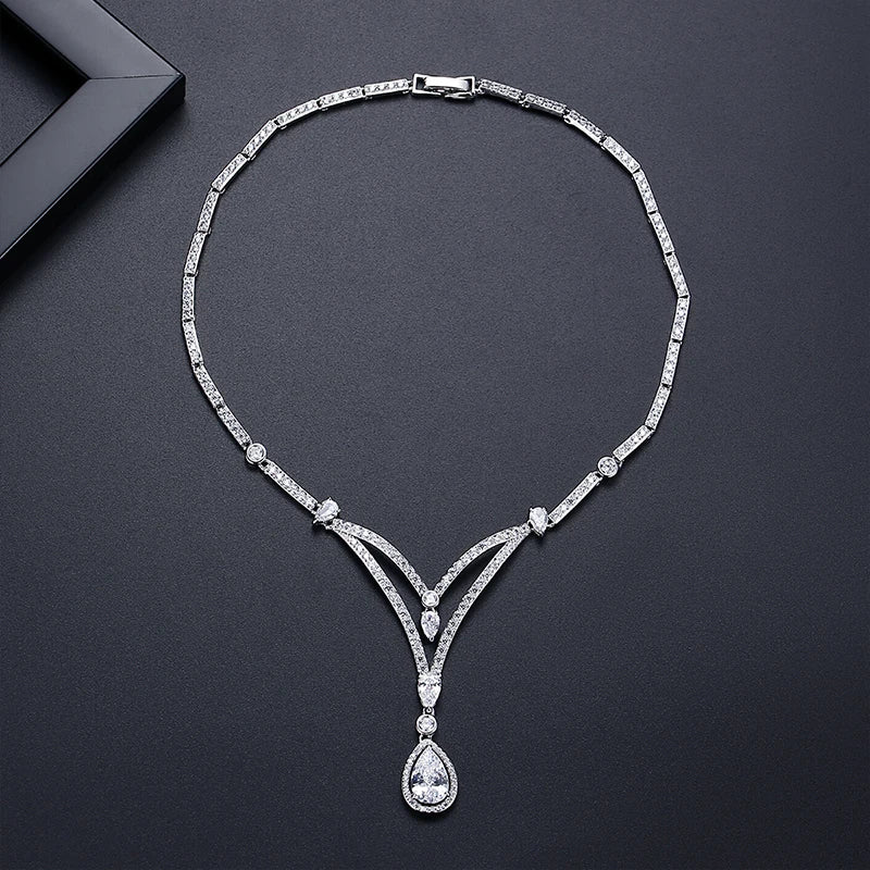 LUOTEEMI Delicate European and American Women Cubic Zirconis Geometric Jewelry Sets Necklace for Party Luxury Big Charm Necklace