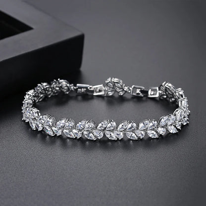 Leaf Bracelet with Charms for Woman Girls Femmes Charms Adjustable Woman Accessories 2021 CZ Bracelet