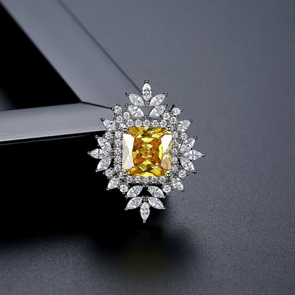 LUOTEEMI Luxury Bridal Elegant Yellow Emerald Cut Main Stone Clear Cubic Zirconia Jewelry Brooch White Gold Plated