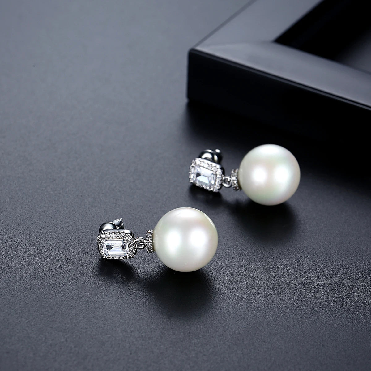 LUOTEEMI Bridal Wedding Luxury Big White Imitation Pearl Zircon Drop Earrings for Women High Quality Jewelry Ear Rings