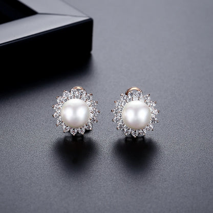 LUOTEEMI Wholesale Fashion Jewelry Wedding Rhodium Gold Plated Flower Shape Synthetic Pearl Women French Clip Stud Earrings