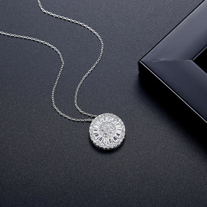 LUOTEEMI Round Disc Fashion Chain Link Jewelry Pendant Necklace Cubic Zirconia Rhodium Plated Necklaces for Women