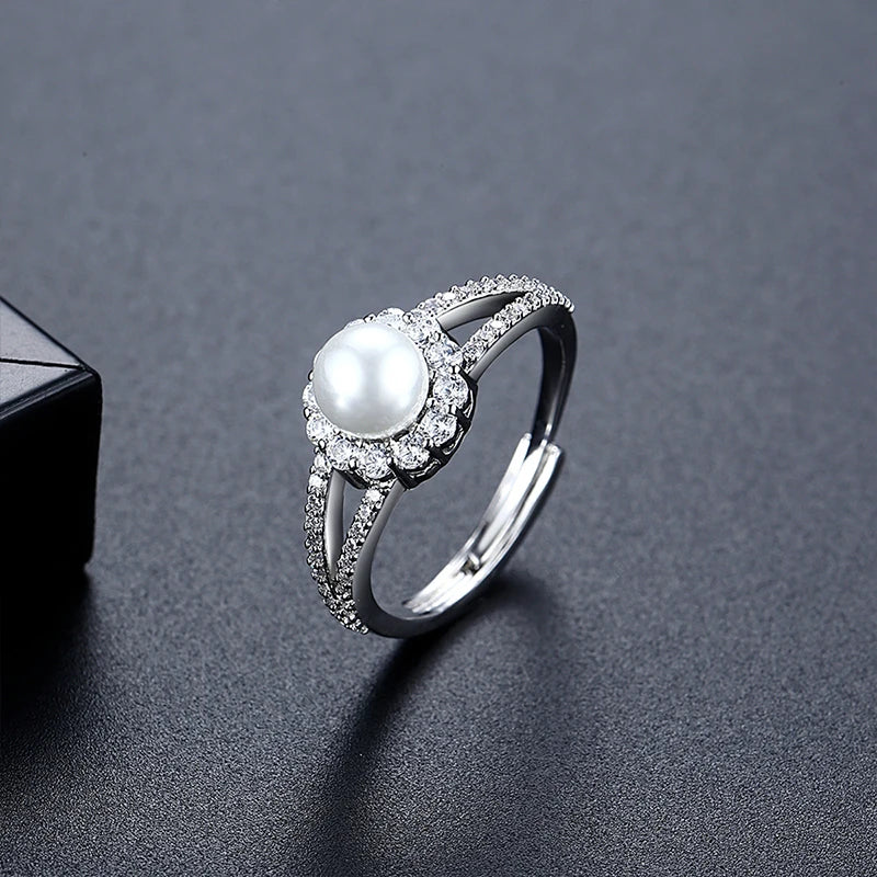 LUOTEEMI Vintage Girls Fashion Cubic Zirconia Flower Finger Ring White Pearl Trendy Jewelry Rings for Women Japanese Girls Gifts