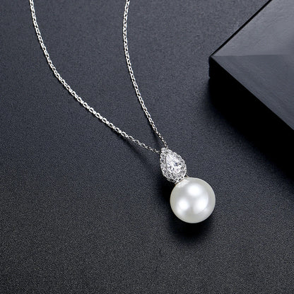 LUOTEEMI Japanese Trendy Tear Drop Imitation White Pearl Zircon Pendant Chain Necklace for Women Daily Wear Fashion Jewellery