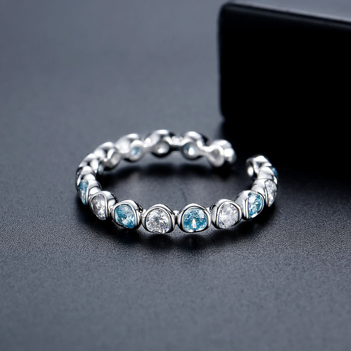 CZCITY Sea Blue and Clear Round CZ Geometric Round Stone Finger Ring for Girls Ladies Fashion Jewelry Daily Wear Rings