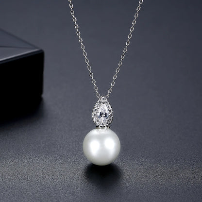 LUOTEEMI Japanese Trendy Tear Drop Imitation White Pearl Zircon Pendant Chain Necklace for Women Daily Wear Fashion Jewellery