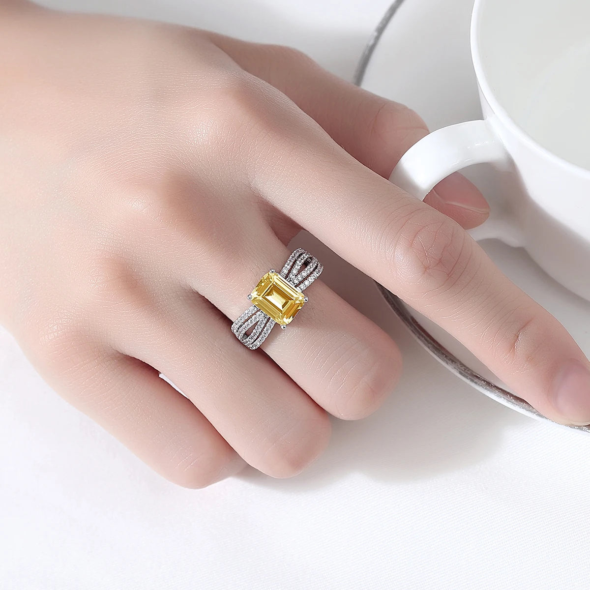 CZCITY Rectangle Big Zircon Stone Women Big Resizable Hand Jewelry Ring Rhodium Plated Brass Romantic Finger Rings