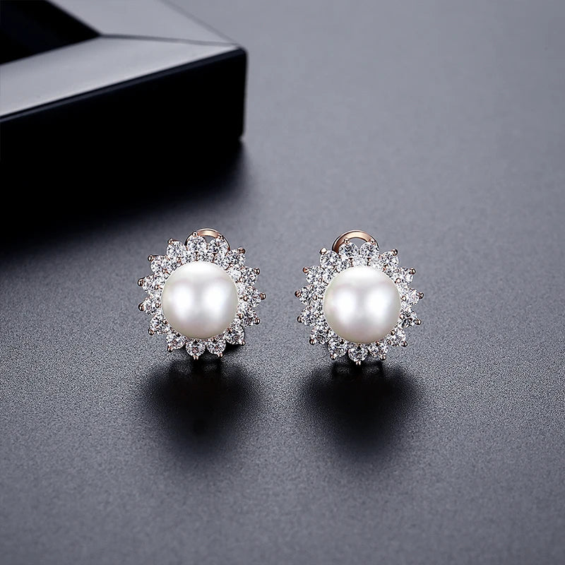 LUOTEEMI Wholesale Fashion Jewelry Wedding Rhodium Gold Plated Flower Shape Synthetic Pearl Women French Clip Stud Earrings