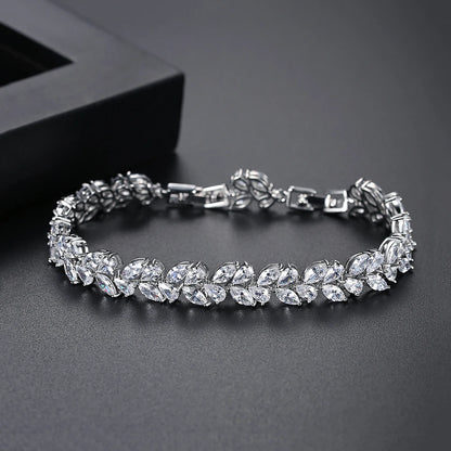Leaf Bracelet with Charms for Woman Girls Femmes Charms Adjustable Woman Accessories 2021 CZ Bracelet