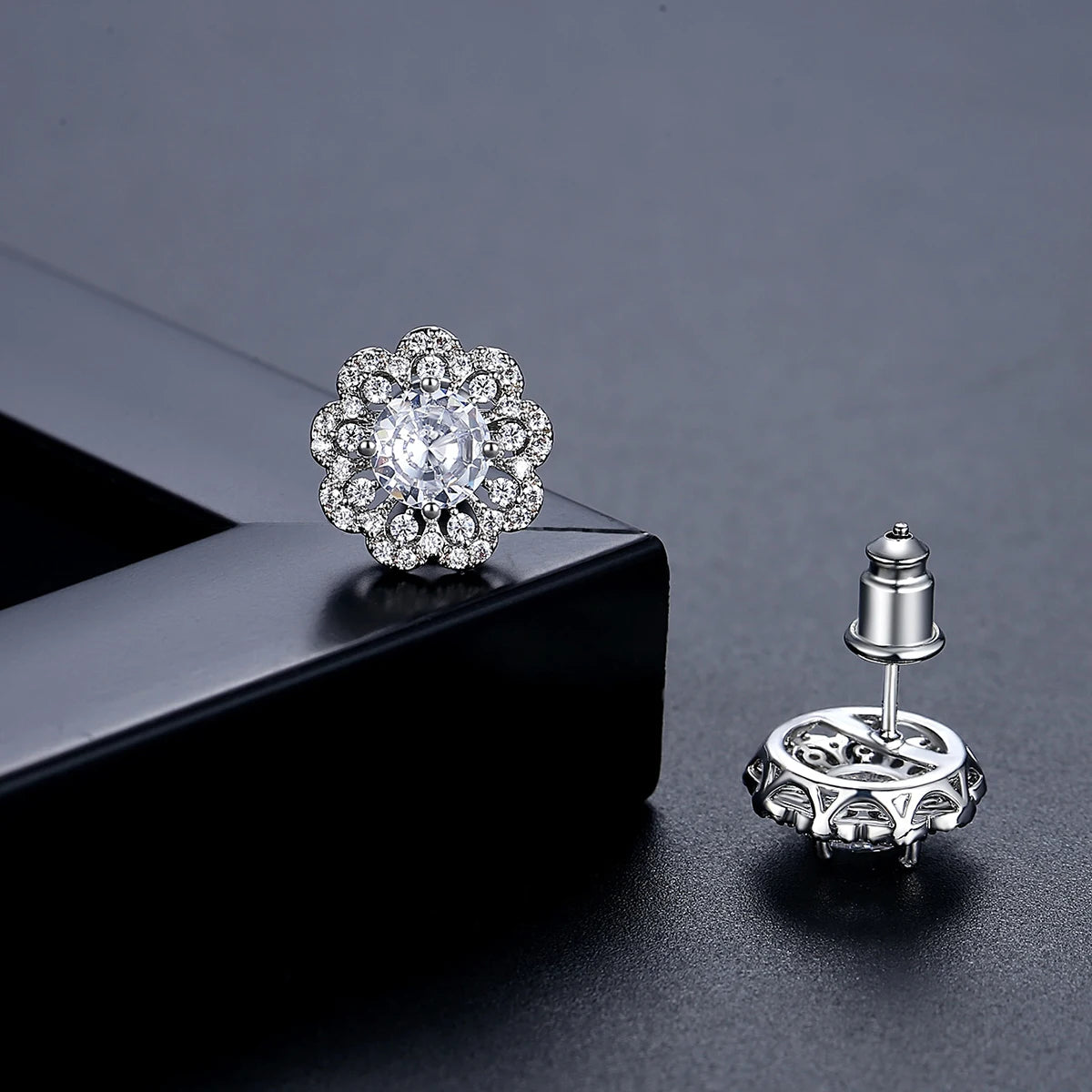 CZCITY Trend Women Fashion Custom Korea Design Exquisite Rhodium White Gold Plated Cubic Zirconia Flower Earrings Studs