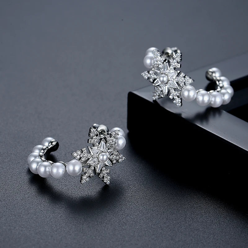CZCITY the New Listing Christmas Earing Jewelry Woman Hoop Pearl Zircon Bohemian Huggie Lady Bridal Snowflake Earring