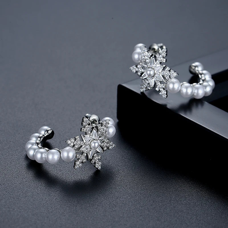 CZCITY the New Listing Christmas Earing Jewelry Woman Hoop Pearl Zircon Bohemian Huggie Lady Bridal Snowflake Earring