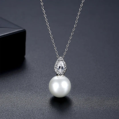 LUOTEEMI Japanese Trendy Tear Drop Imitation White Pearl Zircon Pendant Chain Necklace for Women Daily Wear Fashion Jewellery