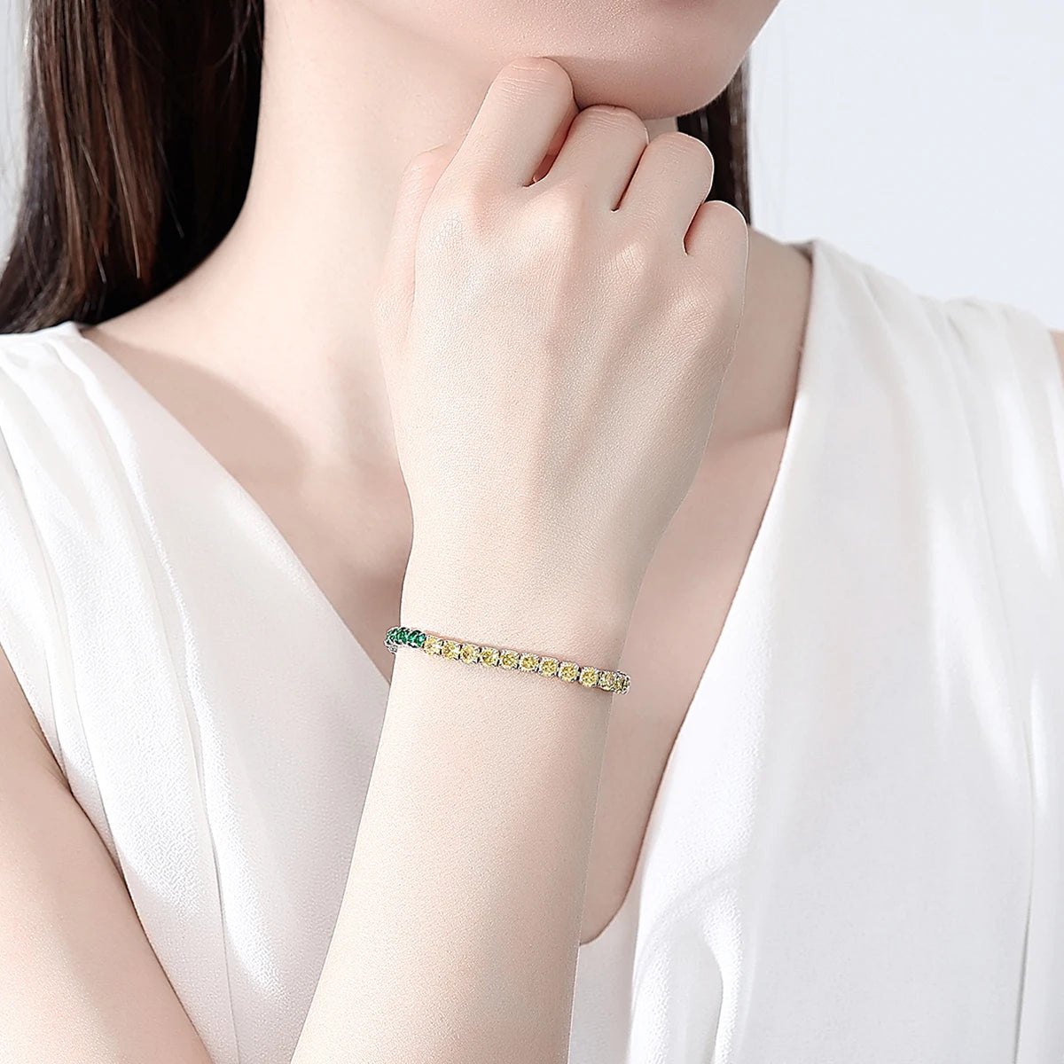 CZCITY Classic Design Women Red and Green Gradual Color Change Zircon Stone Girls Solid Chain Adjustable Bracelets for Girls
