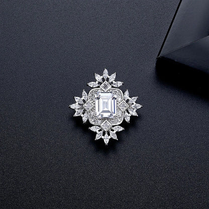 LUOTEEMI Big Emerald Cut Clear Zircon Stone Geometric Flower Brass Fashion Trendy Brooch for Sex Lady Teemi Brand