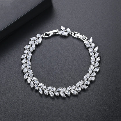 Leaf Bracelet with Charms for Woman Girls Femmes Charms Adjustable Woman Accessories 2021 CZ Bracelet