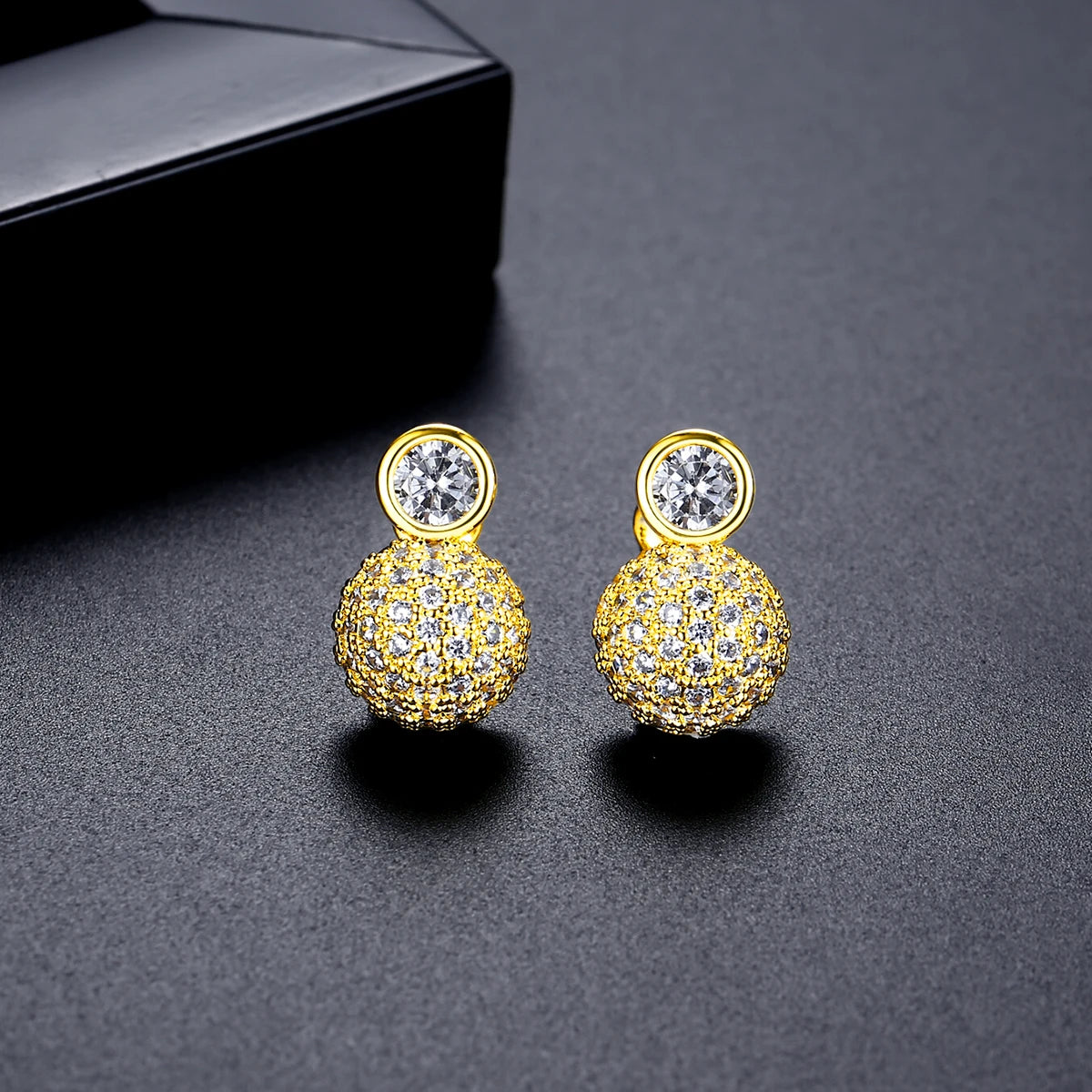 LUOTEEMI Tiny CZ Paved Clear Zircon Beaded Elegant Earrings Stud for Girls Classic Design Women Ball Korean Trendy Stud Earings