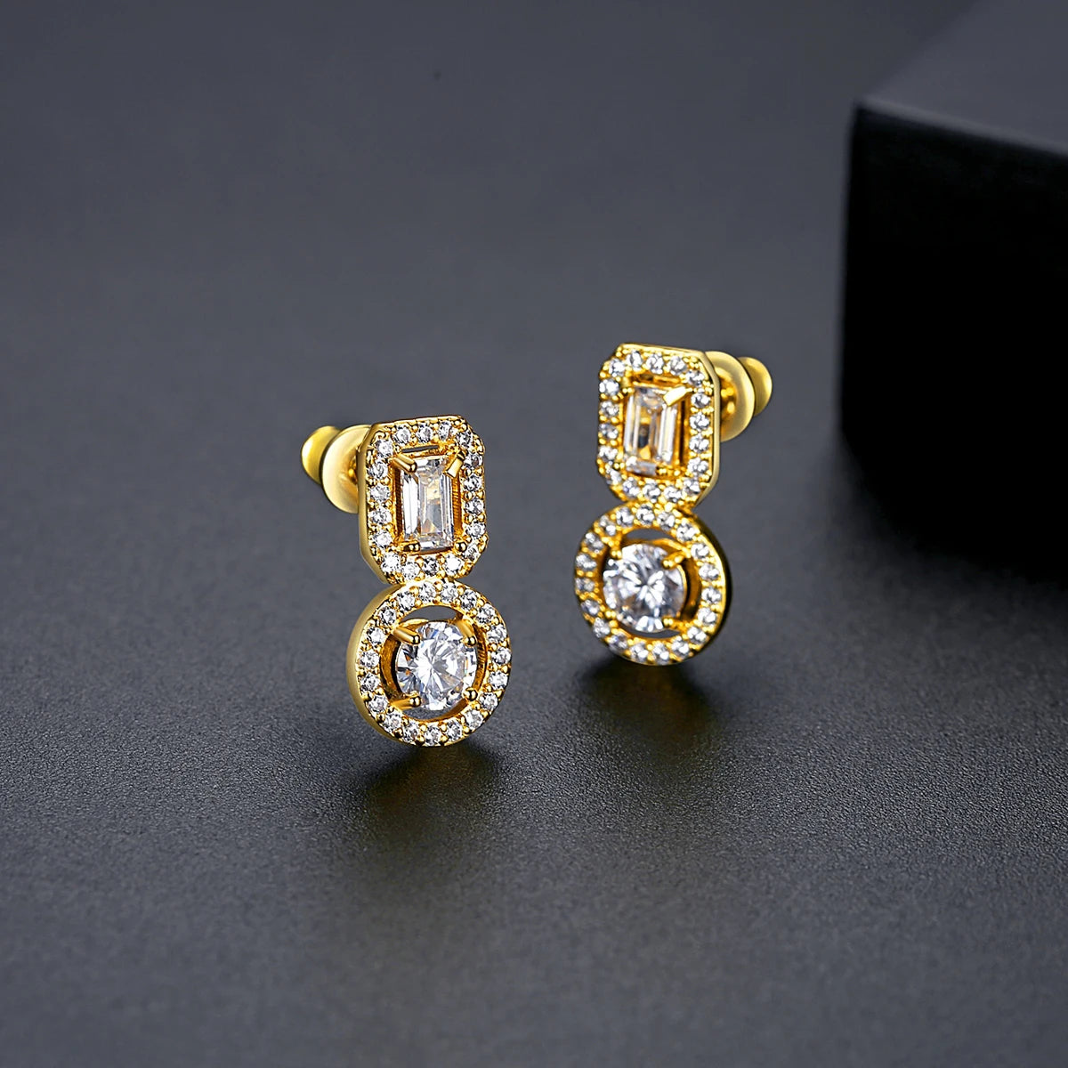 CZCITY Popular Design Fashion Gold Jewelry Hot Sale Earing Diamond Landy Trendy 2026 Short Fashionable Stud Earring