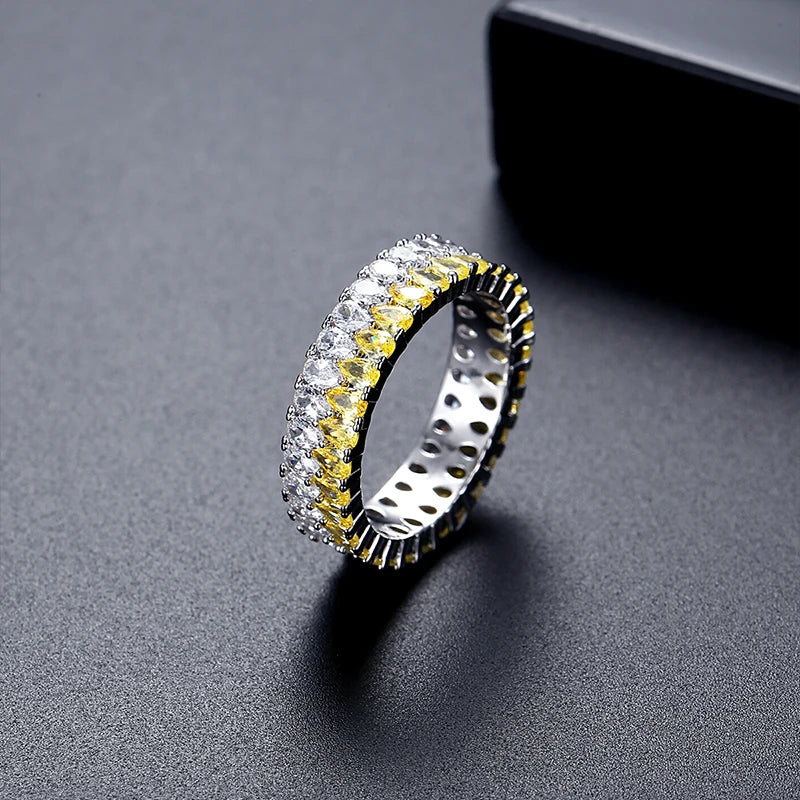 LUOTEEMI Small Clear Water Drop Zircon Stone Yellow and Clear Mix Color Jewelry Band Rings for Women Punk Fashion