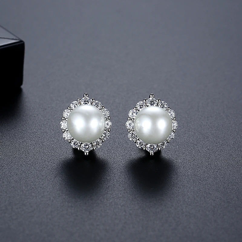 LUOTEEMI Delicate Japanese Women Trendy Big White Pearl Clear CZ Party Gifts Stud Earrings Vintage Style Ear Studs for Lady