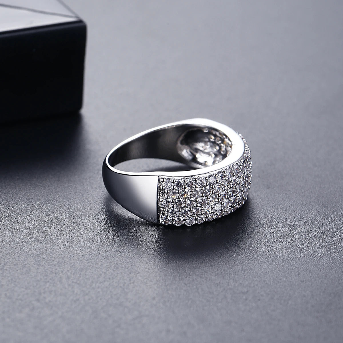 LUOTEEMI Luxury Jewelry Real Gold Plated Fashionable a AA Top Quality Zircon Micro Pave Diamond Wife Wedding Hot Sale Ring