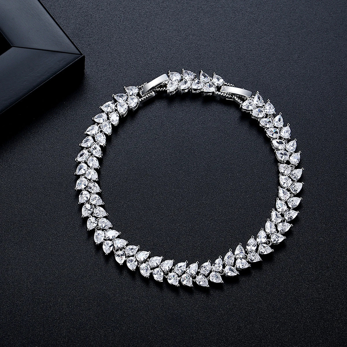CZCITY New Come Luxury Wedding Bridal Ladies Bracelet Cute Water Drop Delicate Cute Girls Hand Bracelets Hand Jewelry