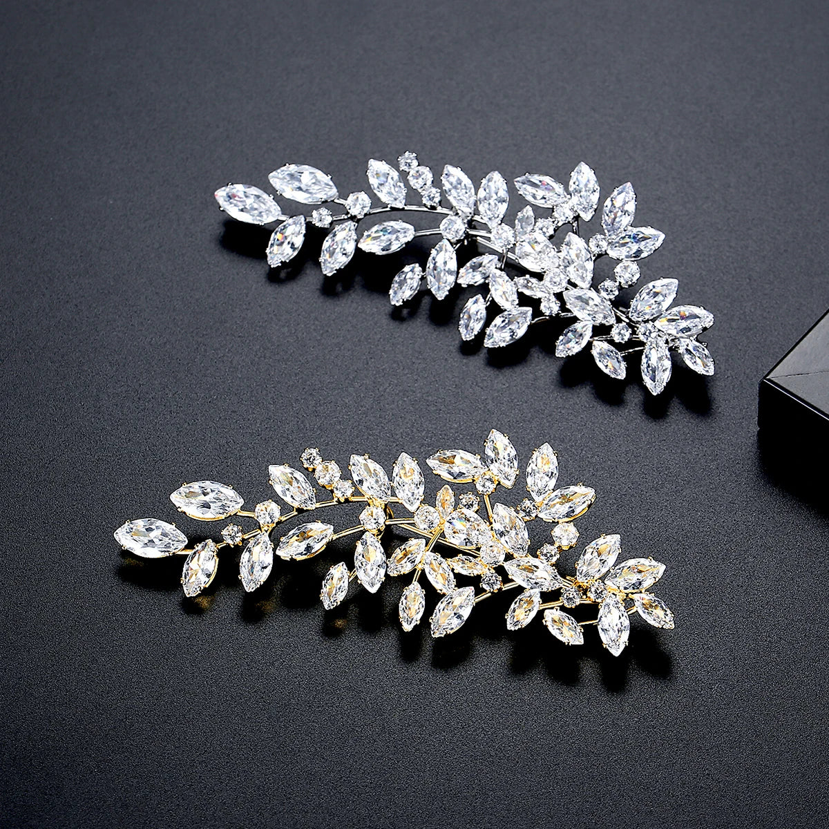 LUOTEEMI Clear Cubic Zirconia Leaves Shape Women Elegant Big Brooch White Gold Plated High Quality Jewellery for Women