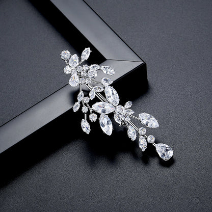 LUOTEEMI New Trendy Brass Parts Clear Zircon Jewelry Leaf Shape Women Brooch Pin Luxury Suits Matching Brooches