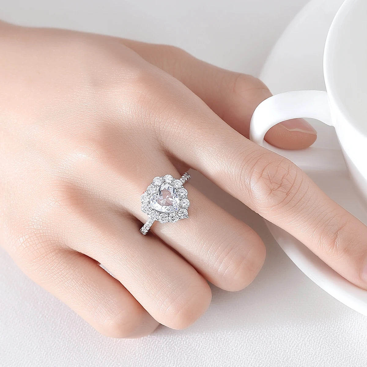 LUOTEEMI 2026 New Fashion Heart CZ Stone Womens Cubic Zirconia Adjustable Open Size Jewelry Finger Ring Ready to Ship