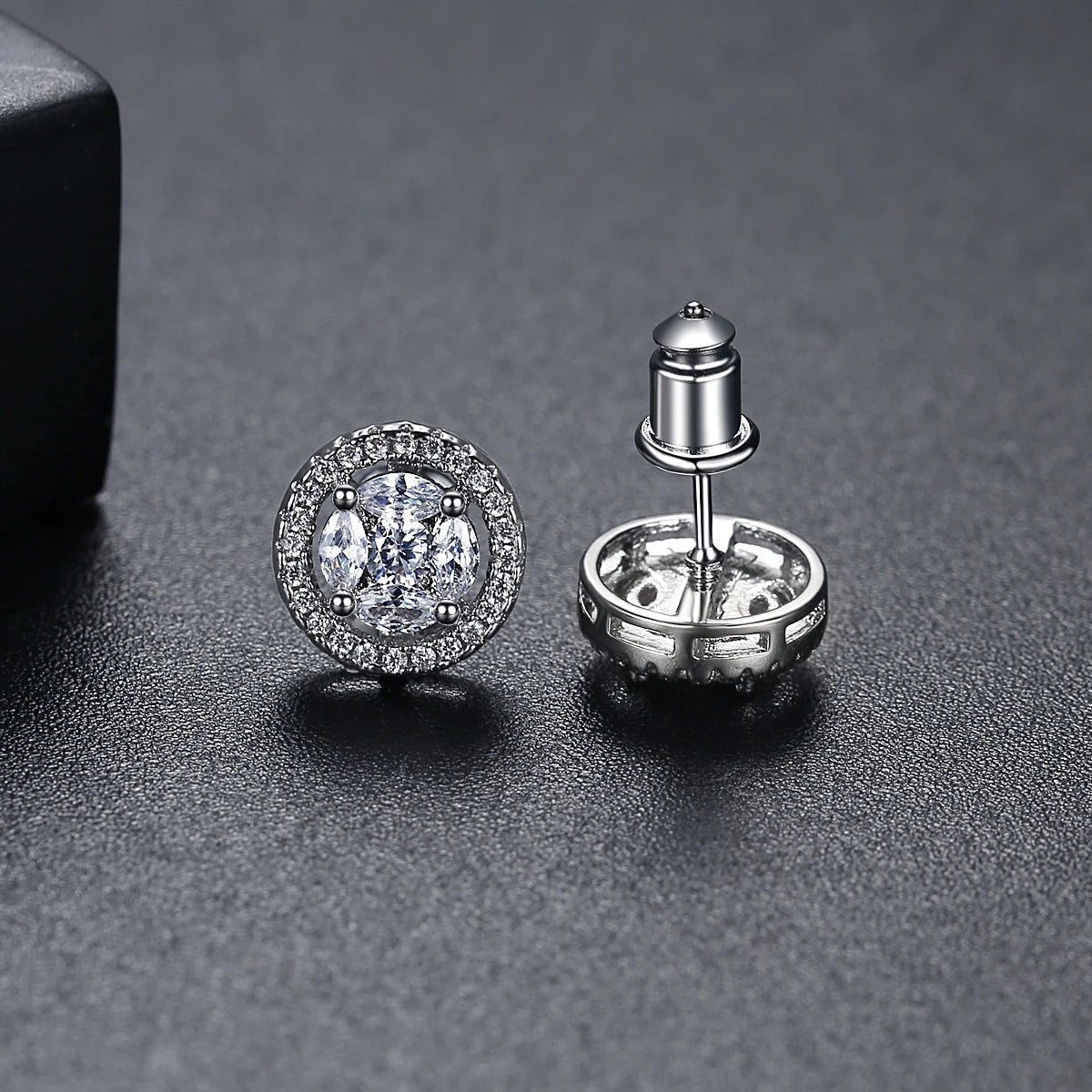 CZCITY Round Fashion Stud Luxury Cubic Zirconia Jewellery for Woman18k Geometric Zircon Stud Earrings