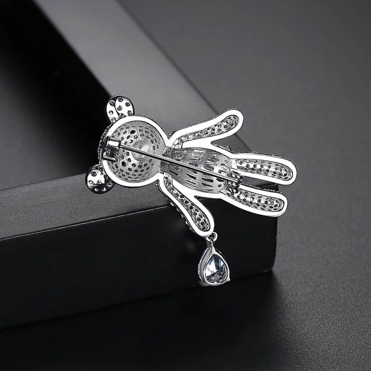 2026 New Style Fine Moving Bear Women Brooch Pins Copper Brass CZ Cubic Zirconia for Clothing Decoration Brooch
