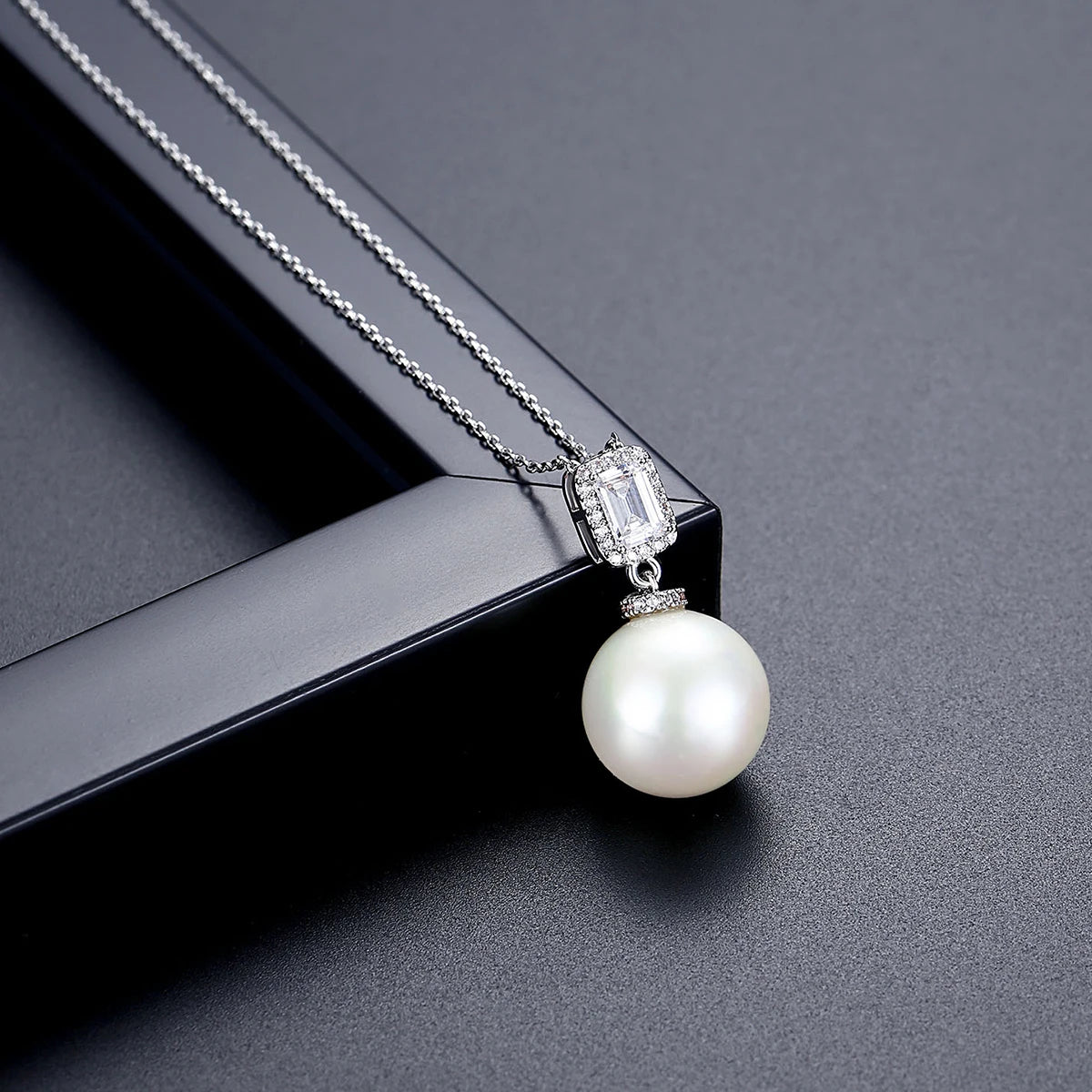CZCITY Geometric Rectangle Cut Clear Cubic Zirconia White Round Imitation Pearl Jewelry Pendant Link Chain Necklaces for Bridal