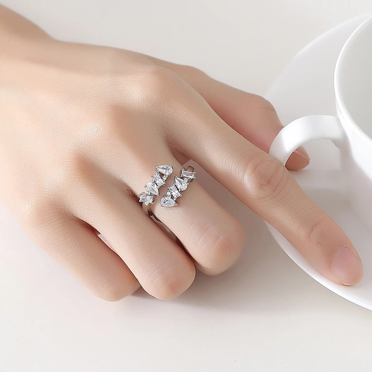 LUOTEEMI Cubic Zirconia Trendy Fashion Jewelry Adjustable Finger Ring for Girls High Quality Women Jewelry Factory Wholesale