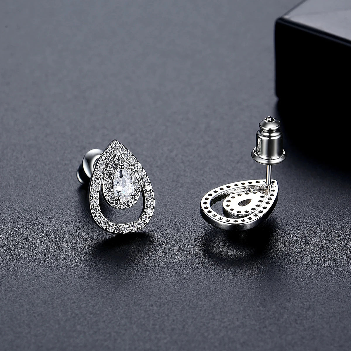 LUOTEEMI Classic Design Women Trendy Brass Fashion Tear Drop Tiny Zircon Jewelry Earrings and Necklace Sets Ready to Ship