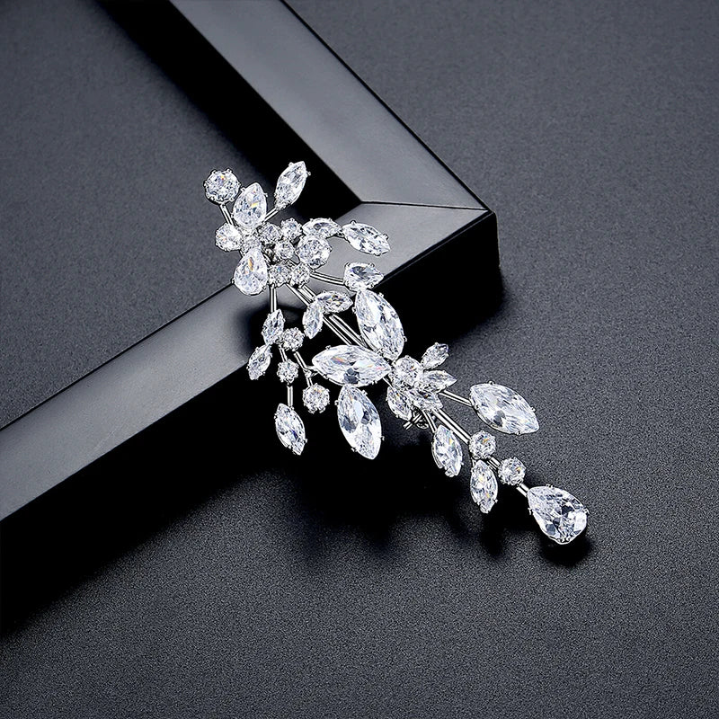 LUOTEEMI New Trendy Brass Parts Clear Zircon Jewelry Leaf Shape Women Brooch Pin Luxury Suits Matching Brooches