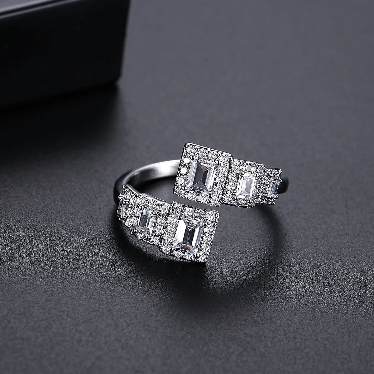 LUOTEEMI Luxury Full of Tiny CZ Elegant Womens Big Adjustable Finger Ring Cubic Zirconia European Rings for Women