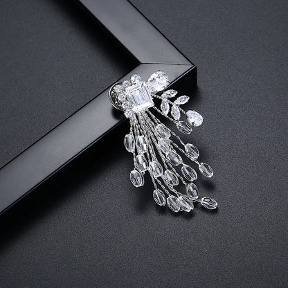 LUOTEEMI New Fashion Elegant Women Fireworks Flower Clear Zircon and Crystal Beads White Gold Rhodium Plated Brooch for Women