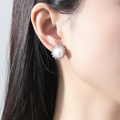 LUOTEEMI Wholesale Fashion Jewelry Wedding Rhodium Gold Plated Flower Shape Synthetic Pearl Women French Clip Stud Earrings