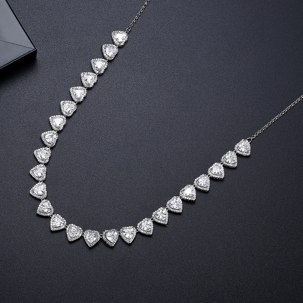 LUOTEEMI Luxury Chain Necklace Cubic Zirconia Heart Shape Elegant Party Anniversary Gifts Jewelry Charm Necklaces