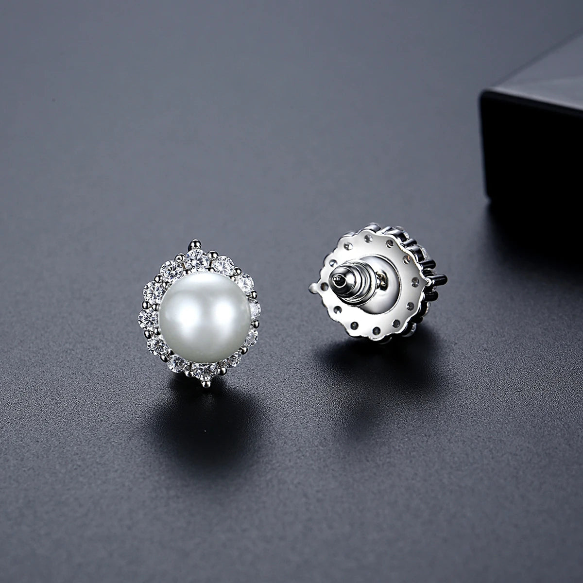 LUOTEEMI Delicate Japanese Women Trendy Big White Pearl Clear CZ Party Gifts Stud Earrings Vintage Style Ear Studs for Lady