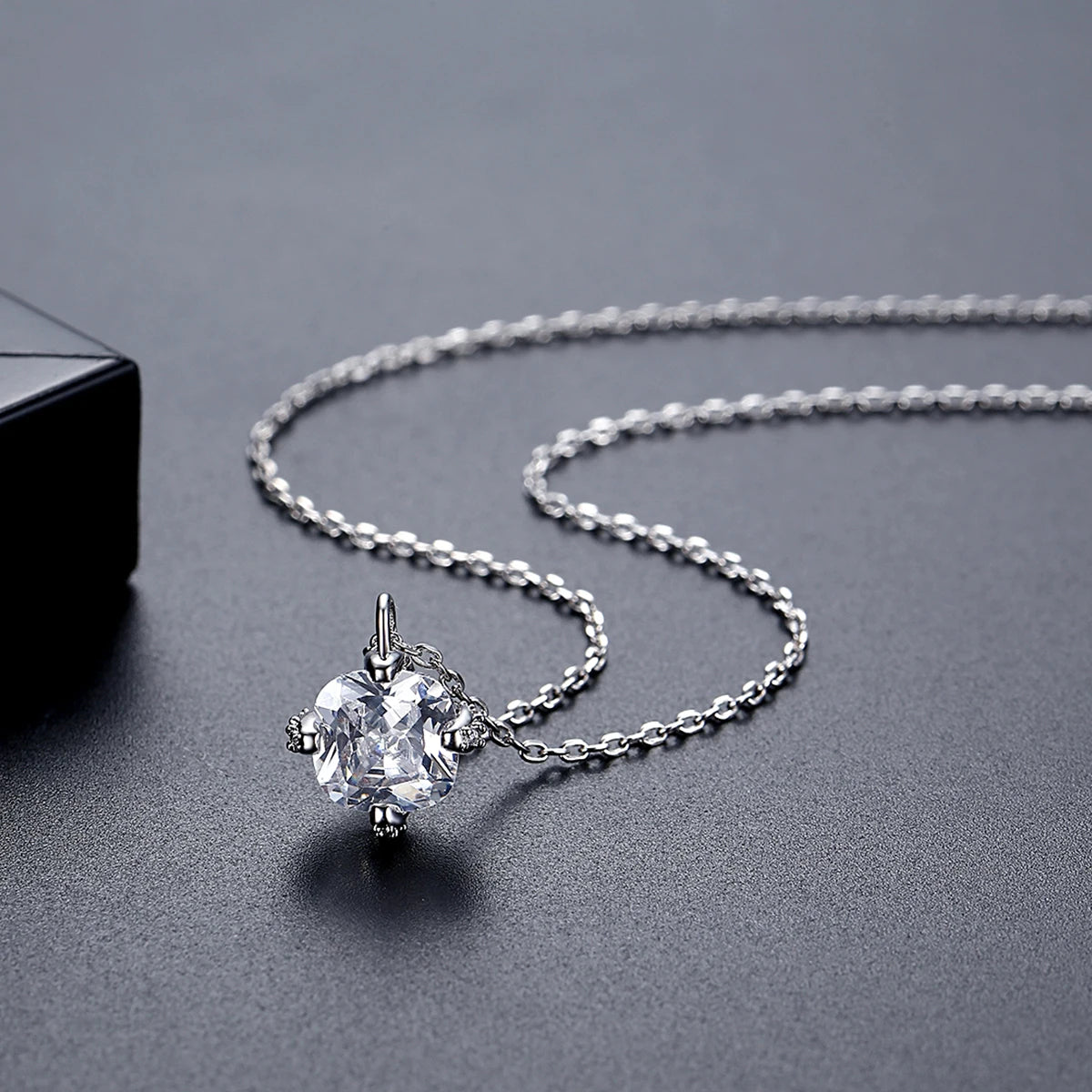 LUOTEEMI Geometric Women Cute Trendy Zircon Stone Link Chain Pendant Necklace Rhodium Plated Women Gift
