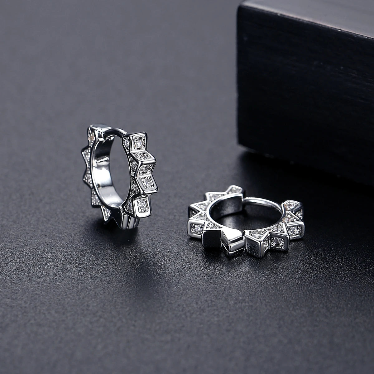 CZCITY Woman Earing Lady Trendy Quality Popular Clip Fashion Small Modern Elegant European Tiny Earring