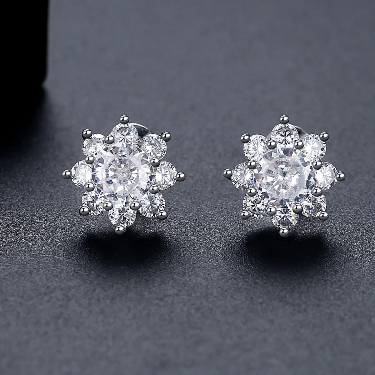 CZCITY Fashion Wholesale a AA Cubic Zircon Flower Cute Stud Earrings Diamond Female Wedding Party Stud Earrings for Women