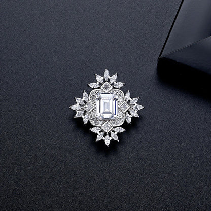 LUOTEEMI Big Emerald Cut Clear Zircon Stone Geometric Flower Brass Fashion Trendy Brooch for Sex Lady Teemi Brand