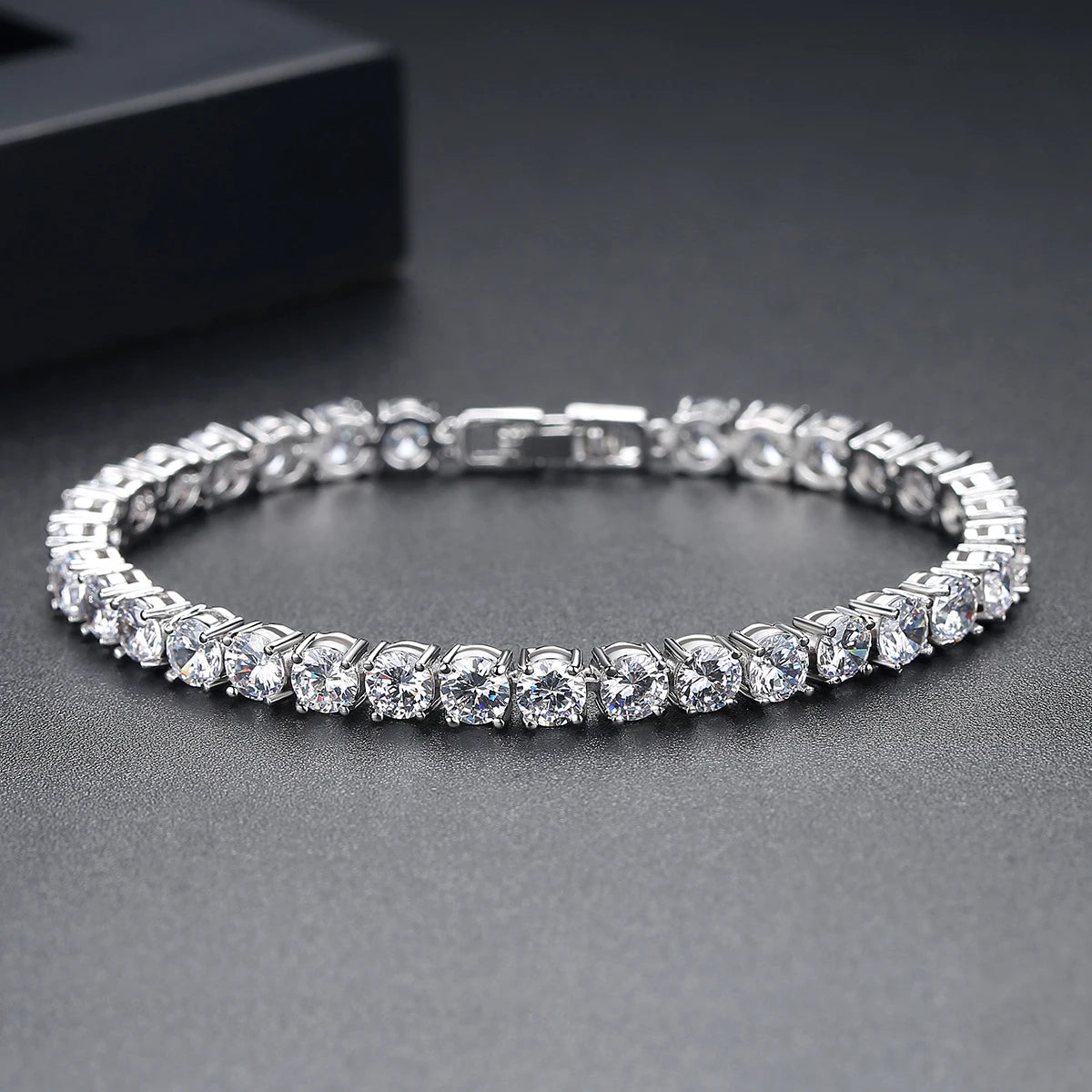 Women Luxury Jewelry Classic Design AAA+ Round 0.5 Carat Cubic Zircon Diamond Tennis Bracelet
